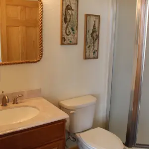 captains suite bathroom